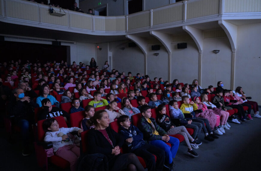 Κριτικές επιτροπές παιδιών έως 12 ετών