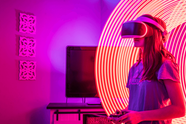 vr girl in fancy room